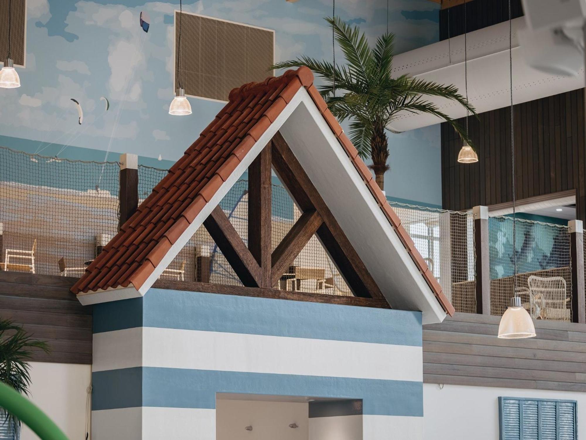 Modern With Combi-microwave, 500 M From The * Nieuwvliet